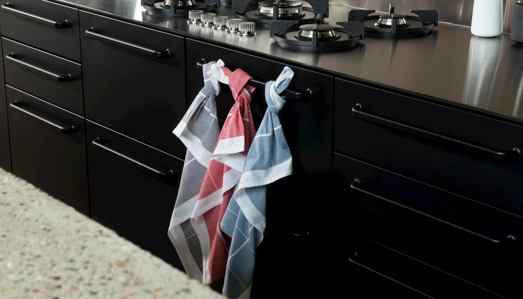 Timeless kitchen textiles