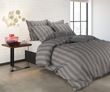 bed linen with large stripes 